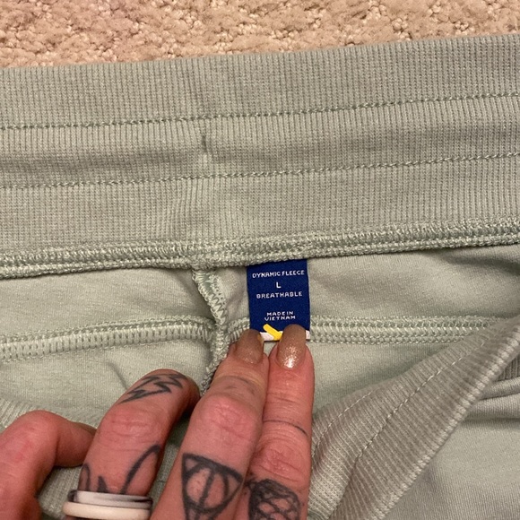 Old Navy joggers - Picture 2 of 4